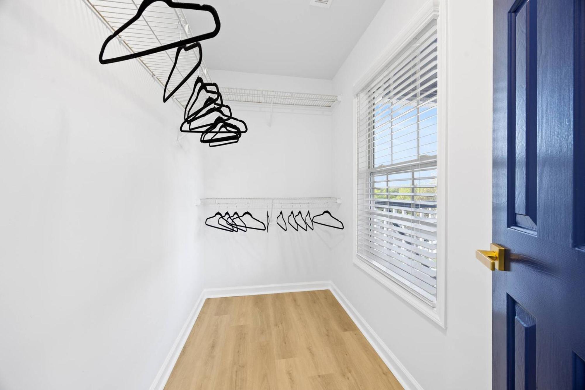 Holiday home Boho Luxury| Ev Charger| Fenced Yard | King Beds *