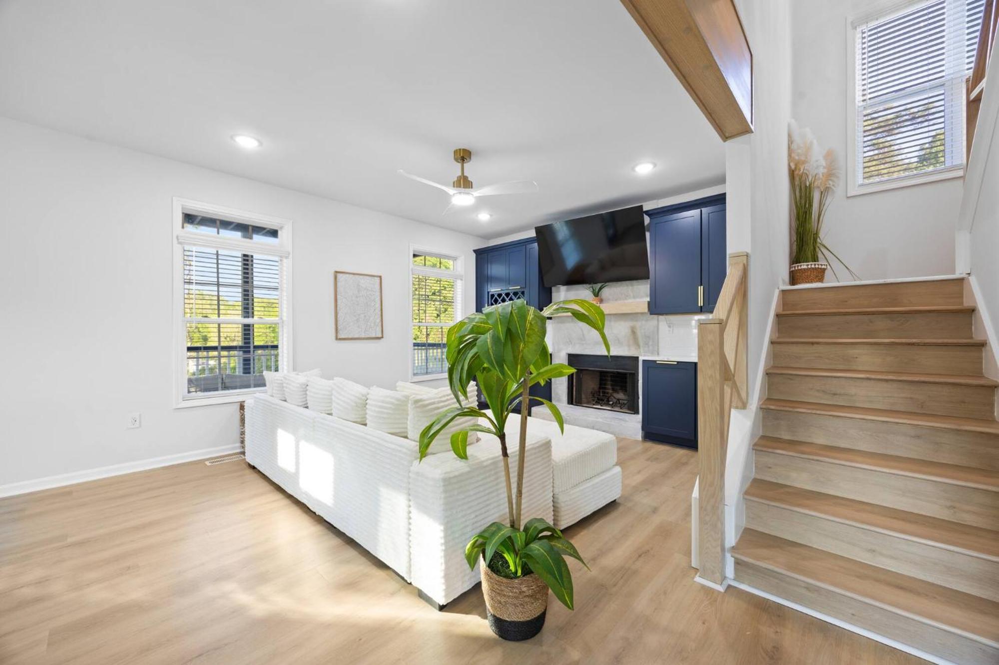 Holiday home Boho Luxury| Ev Charger| Fenced Yard | King Beds Atlanta
