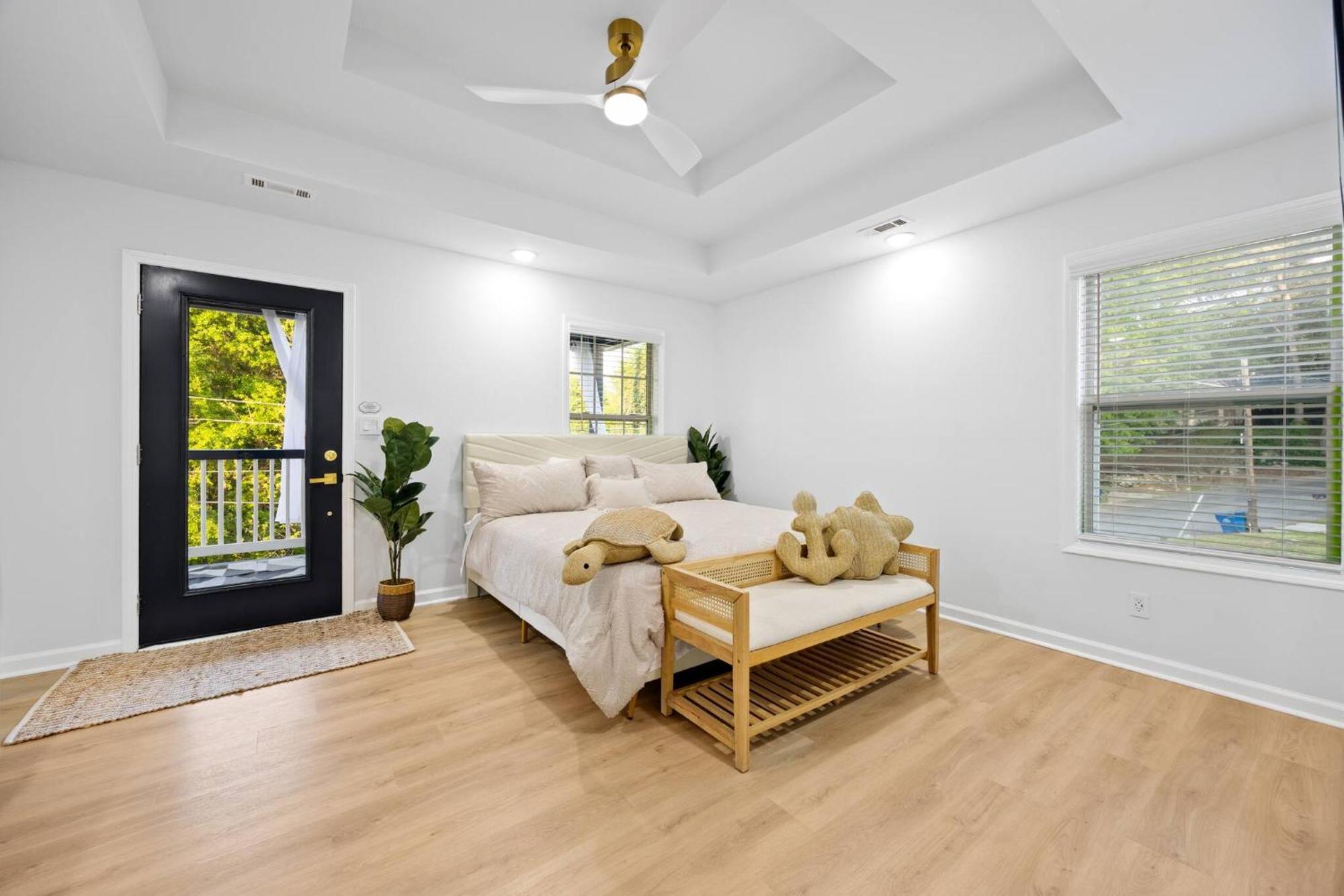 Holiday home Boho Luxury| Ev Charger| Fenced Yard | King Beds Atlanta