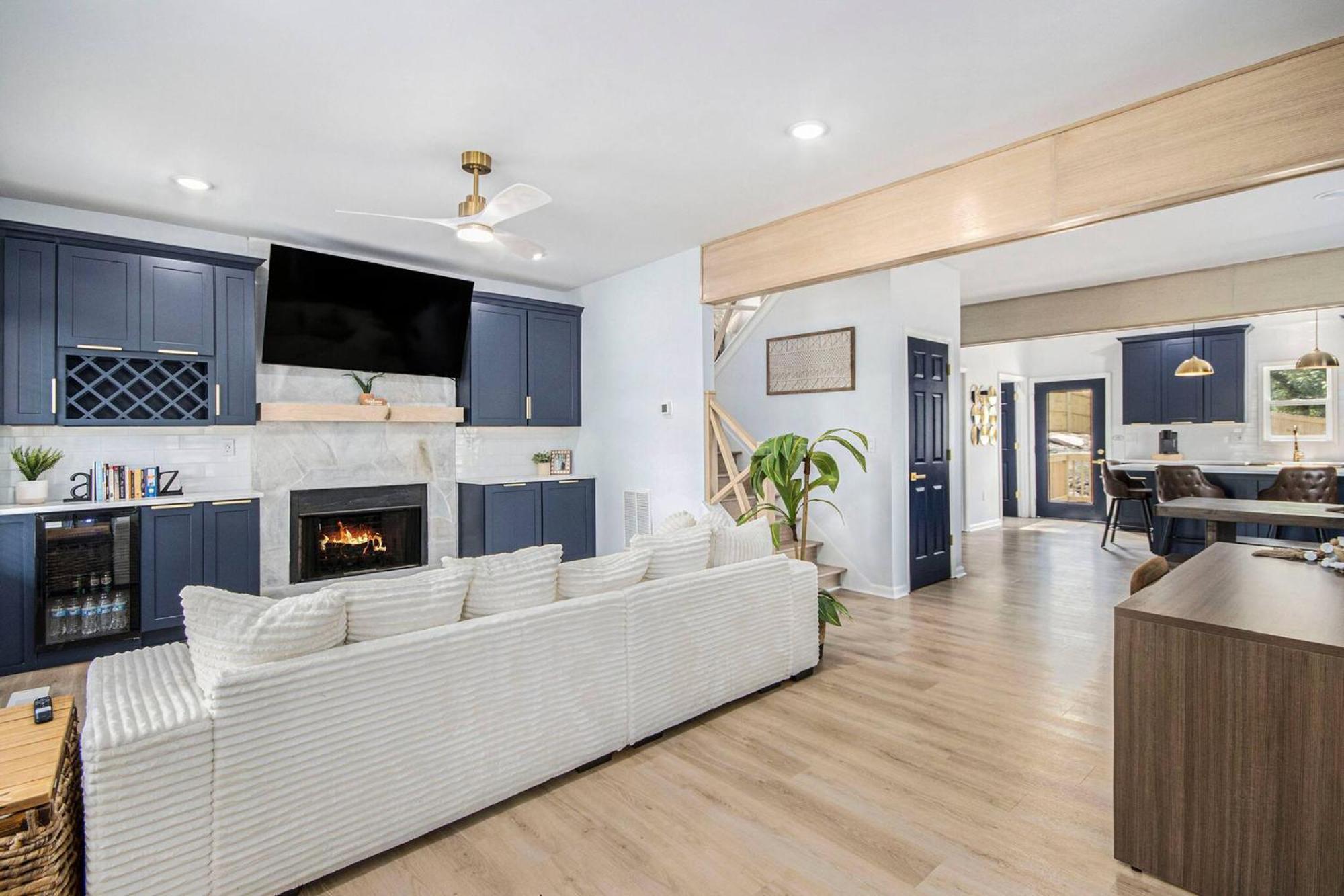 Holiday home Boho Luxury| Ev Charger| Fenced Yard | King Beds
