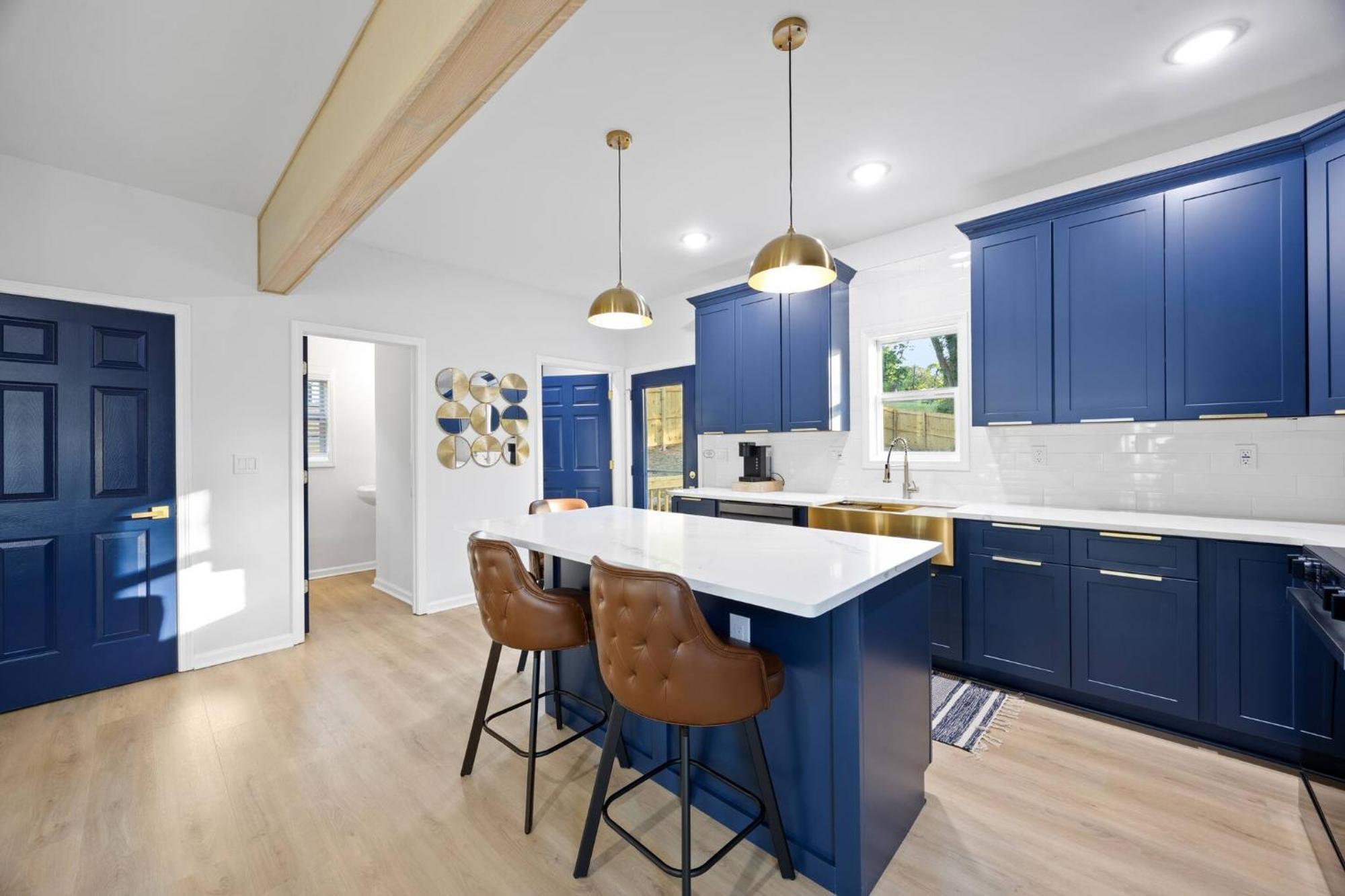Boho Luxury| Ev Charger| Fenced Yard | King Beds *