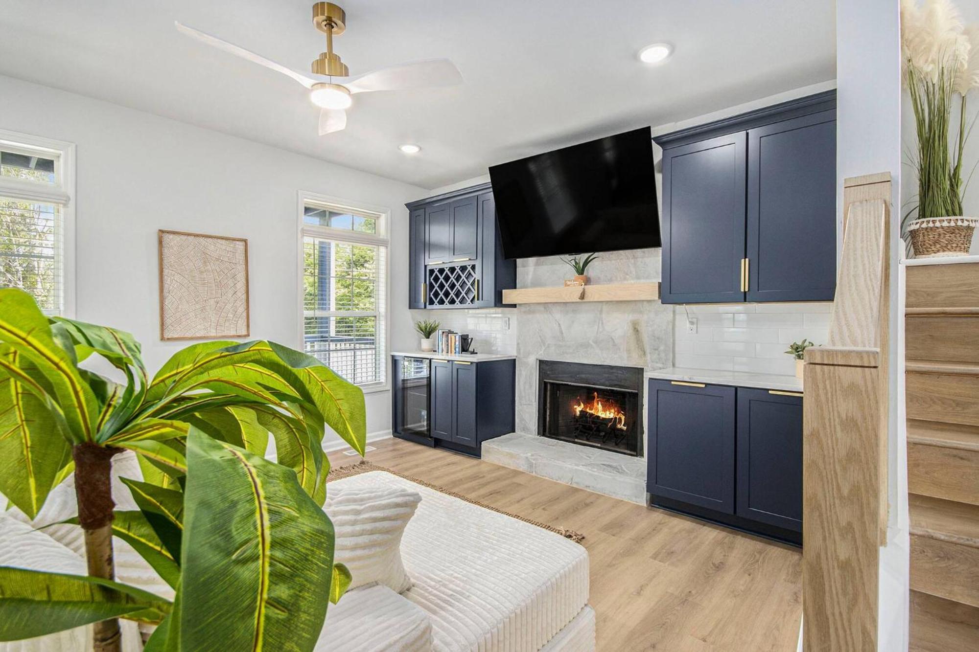 Boho Luxury| Ev Charger| Fenced Yard | King Beds Atlanta